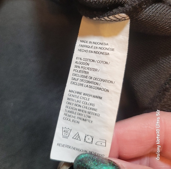 0785. EUC ~ IZOD ~ Black ~ Medium ~ 3/4 Zipper ~ Pullover ~ 61% Cotton for Comfy - Picture 5 of 11